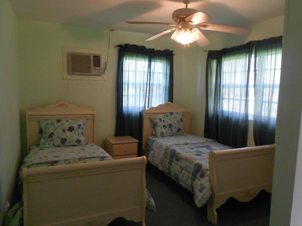 Nathan'S Lodge Kemps Bay Room photo